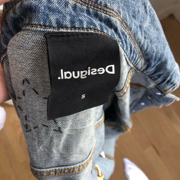 Desigual cropped denim jacket embellishments power spellout protest - Picture 9 of 9